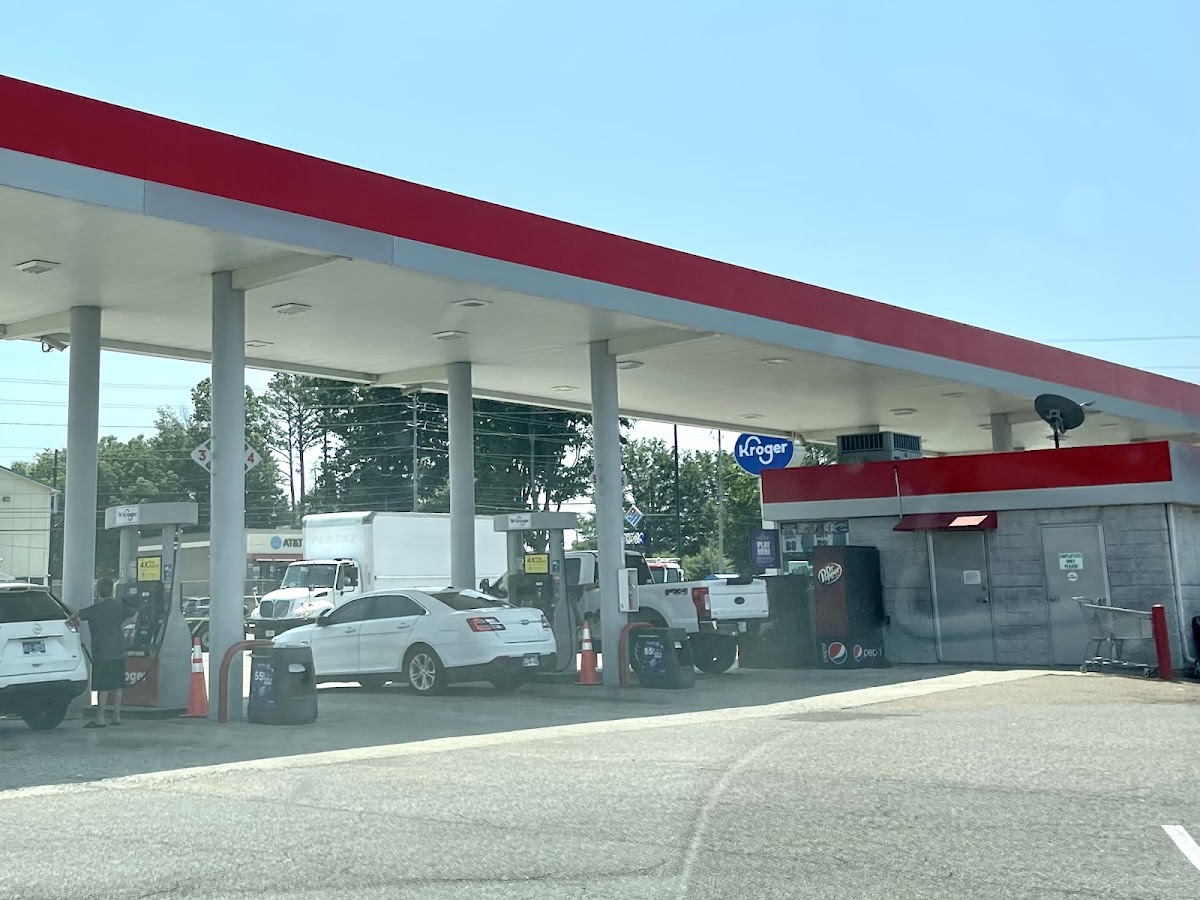 Kroger Fuel Center, photographed by a Google contributor