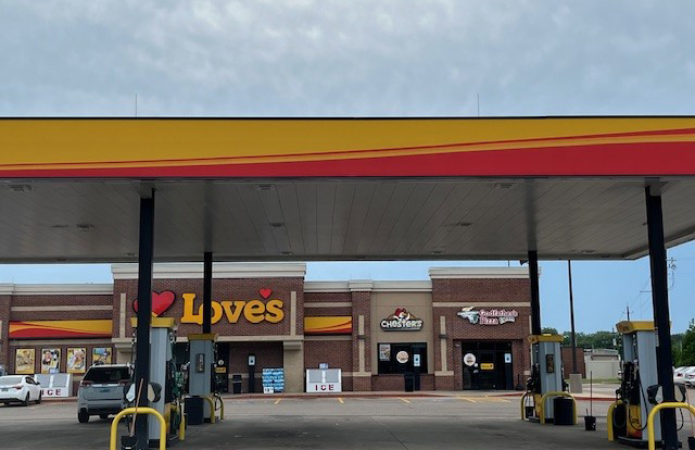 Love's Travel Stop, photographed by a Google contributor